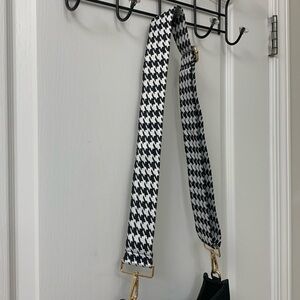 ah dorned Black and White Thick Houndstooth Guitar Crossbody Strap
